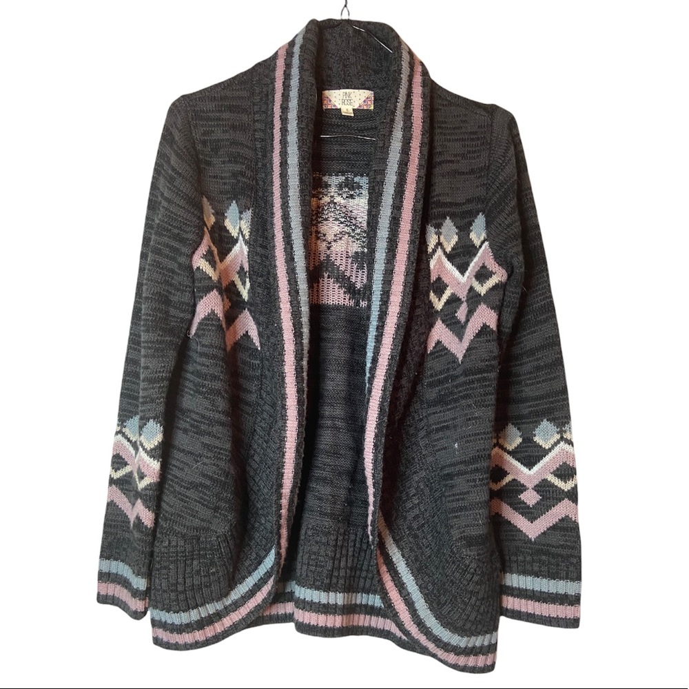 Cozy Geometric Patterned Sweater - Black and Pink